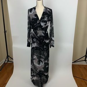 Divided Maxi long sleeve dress slit size 4